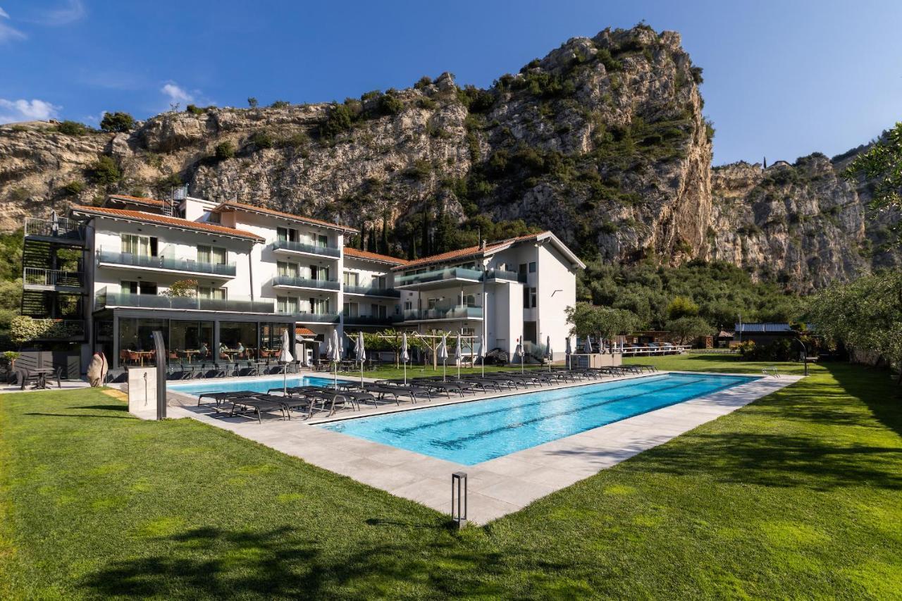 Aktivhotel Santalucia Torbole Sul Garda Exterior foto