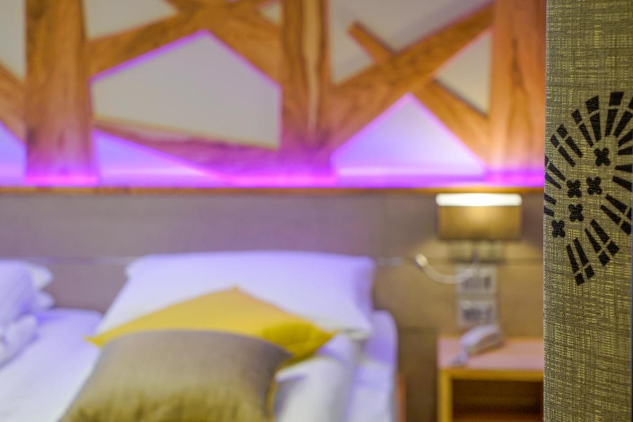Aktivhotel Santalucia Torbole Sul Garda Exterior foto
