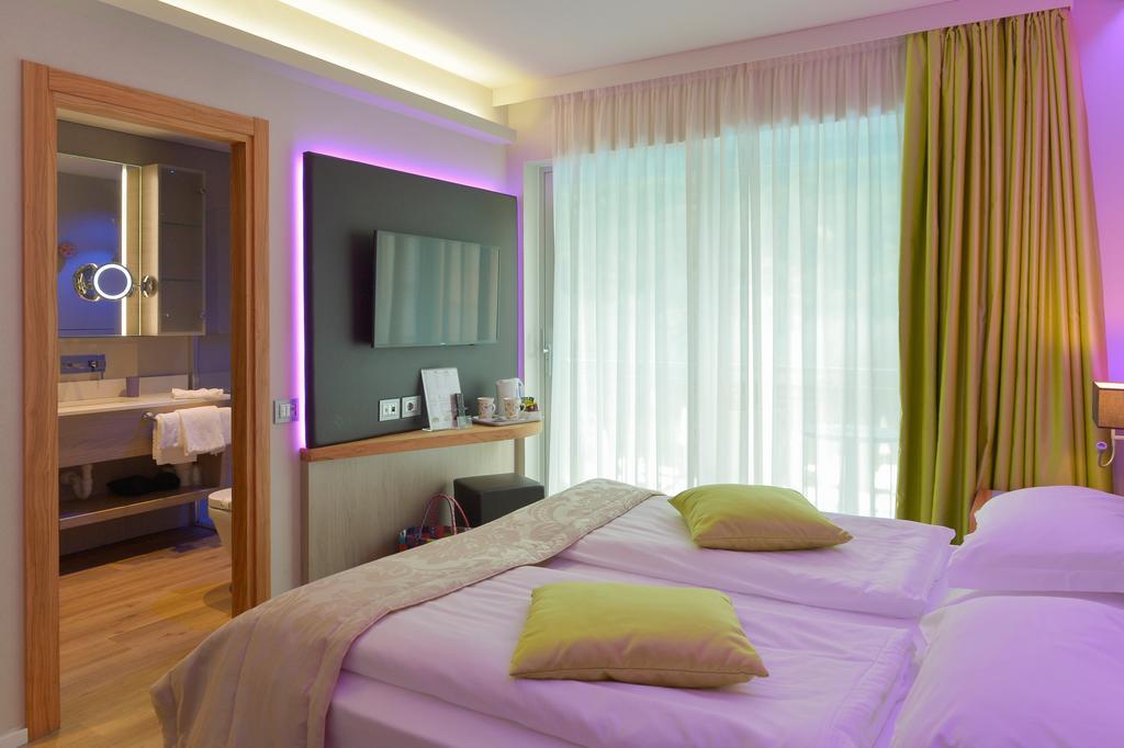 Aktivhotel Santalucia Torbole Sul Garda Exterior foto
