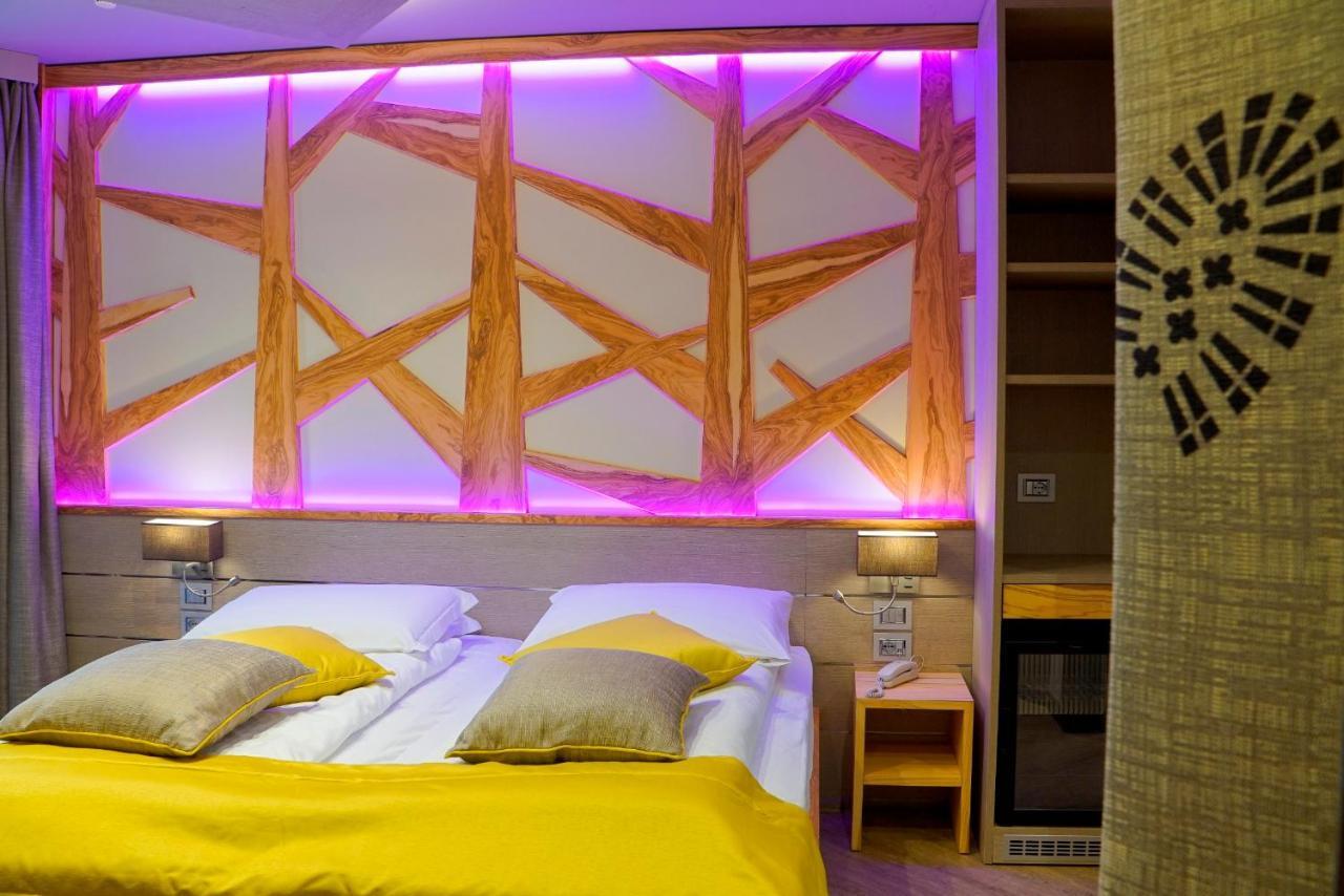 Aktivhotel Santalucia Torbole Sul Garda Exterior foto